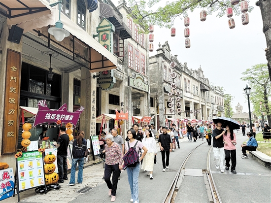 江门智慧旅游项目纷纷上线,助力游客更好地游玩。图为开平赤坎华侨古镇。 江门智慧旅游项目纷纷上线,助力游客更好地游玩。图为开平赤坎华侨古镇。