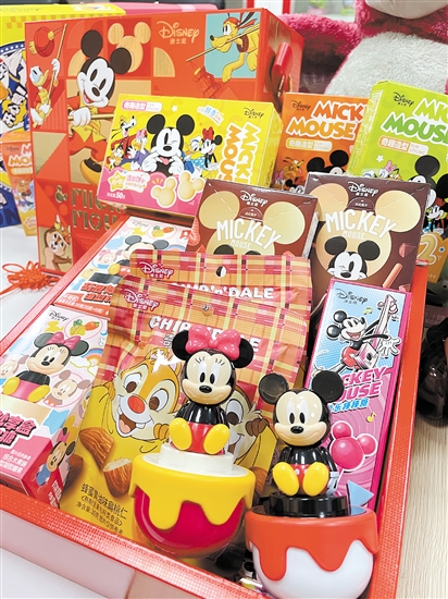 迪士尼高颜值礼盒受市场欢迎。 迪士尼高颜值礼盒受市场欢迎。