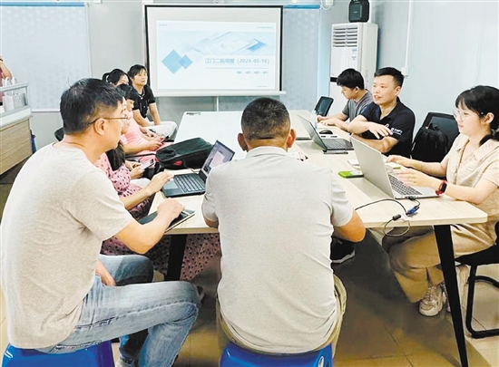 环市街道社区卫生服务中心强化数据安全培训。