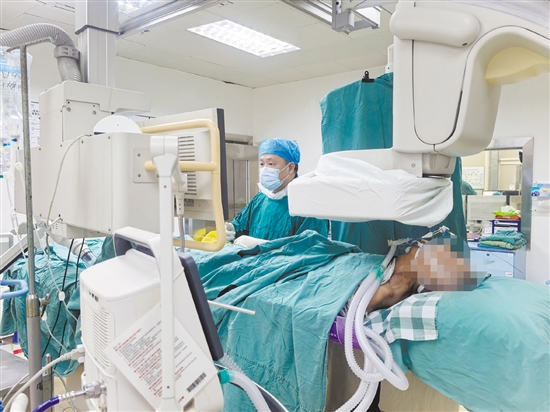 此次上腔静脉支架置入术仅耗时30分钟。