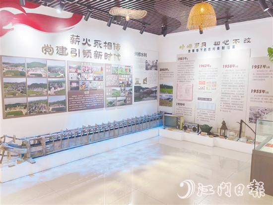 大田镇“石山印记”村史馆中的龙骨水车已有多年历史。 大田镇“石山印记”村史馆中的龙骨水车已有多年历史。