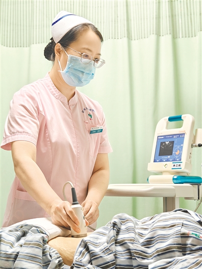 泌尿外科护士长钟春红