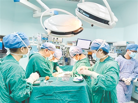 一般来说,女性的最佳生育年龄是23—32岁。 一般来说,女性的最佳生育年龄是23—32岁。