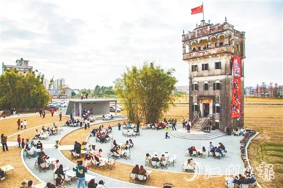 位于赤坎镇红溪村委会的“鹰村营地”，不少市民、游客前来享受“慢生活”。