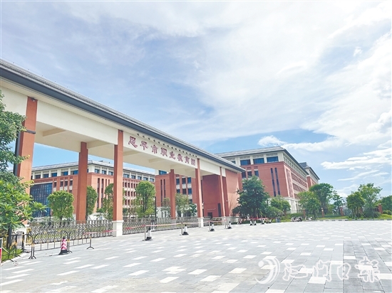 新建的恩平市职教园将设置无人机相关专业，为产业发展培养人才。