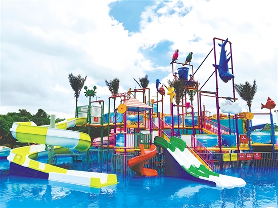 长廊生态园水上乐园。 长廊生态园水上乐园。