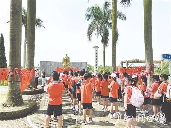 恩平歇马学院以研学教育为核心纽带，构建“文化传承为魂、教育实践为基、产业融合为体、新媒体传播为翼”的全链条发展模式，打造乡村文化研学高地。