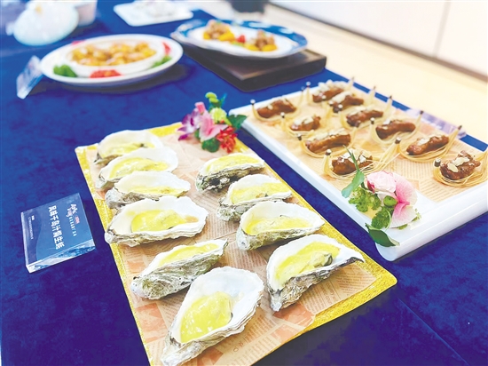 现场展示了特色菜式。 现场展示了特色菜式。