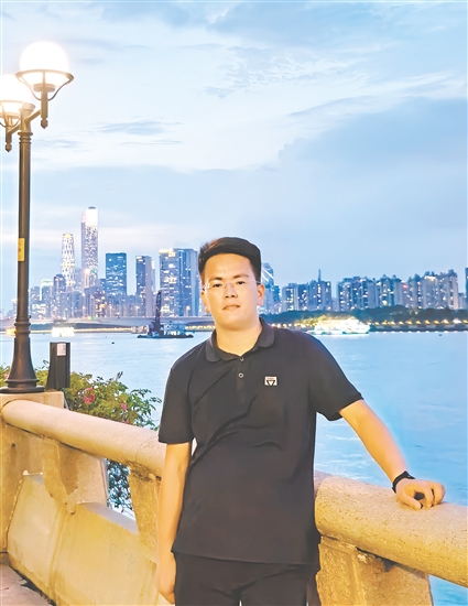 “物理魔法师”彭江涛