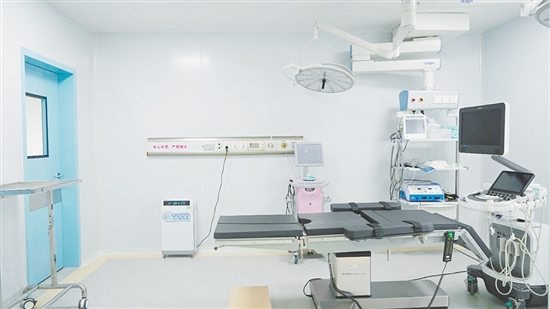 乳腺日间手术室内部。 乳腺日间手术室内部。