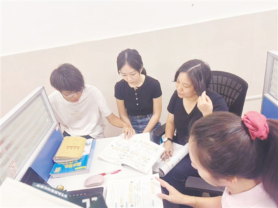 集体备课能集中智慧。 集体备课能集中智慧。