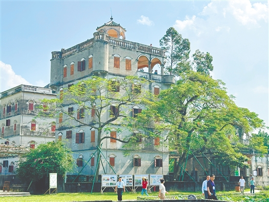开平碉楼与村落是广东省唯一的世界文化遗产,诚邀全运会参赛人员与观众来游玩。 开平碉楼与村落是广东省唯一的世界文化遗产,诚邀全运会参赛人员与观众来游玩。