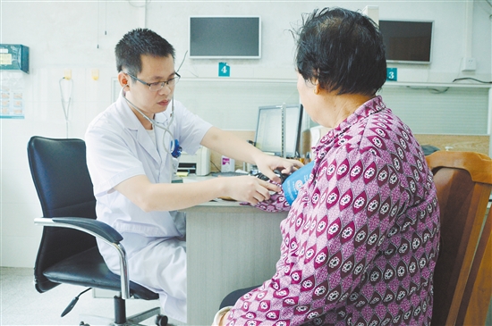 五邑中医院急诊科李敬武:做医生圆了自己的英