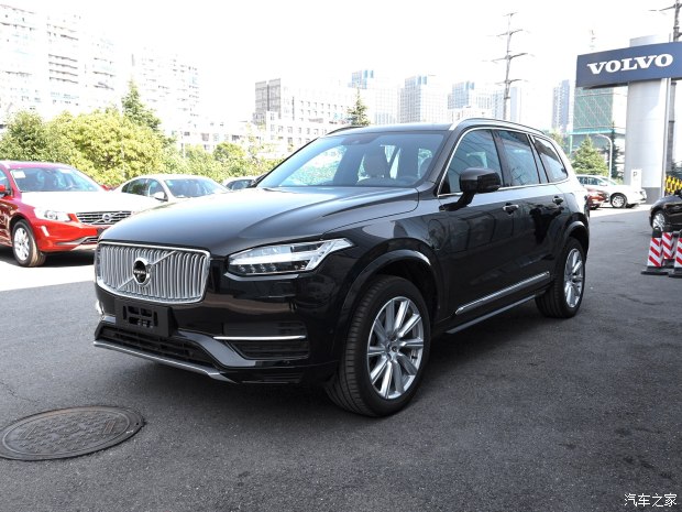 沃尔沃(进口) 沃尔沃XC90 2017款 E驱混动 2.0T T8 智尊版 7座 沃尔沃(进口) 沃尔沃XC90 2017款 E驱混动 2.0T T8 智尊版 7座
