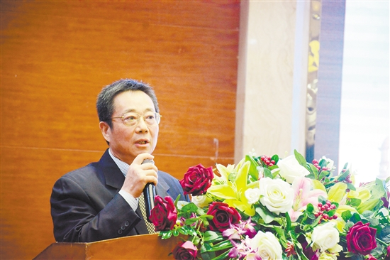 江门市中心医院生殖中心总负责任人廖勇彬博士,享受国务院特殊津贴。 江门市中心医院生殖中心总负责任人廖勇彬博士,享受国务院特殊津贴。