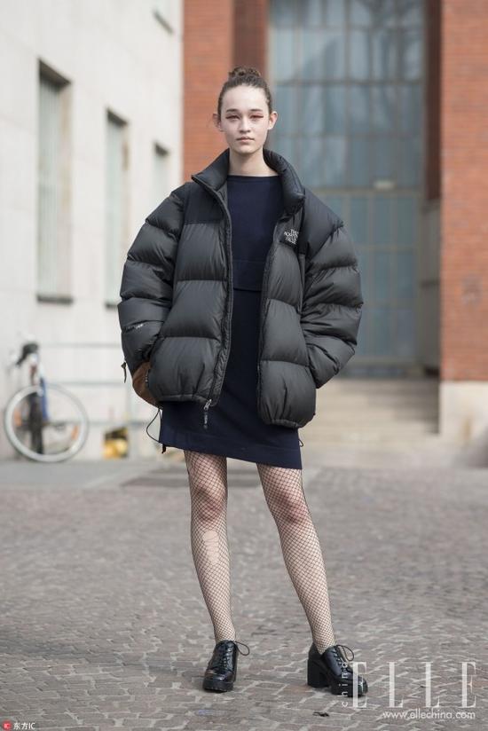 冬天也想要任性地穿裙子?没有羽绒服帮你还真不行
