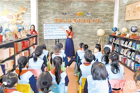 博富公益“悦读馆”桂水馆满足乡村读者的阅读需求，并为来自各地的游客提供集阅读、休闲、文化传播于一体的综合性文化休闲空间。