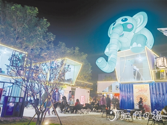 “文华潮圩”内设置了众多拍照“打卡点”。