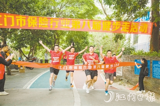 参赛选手们精力充沛。