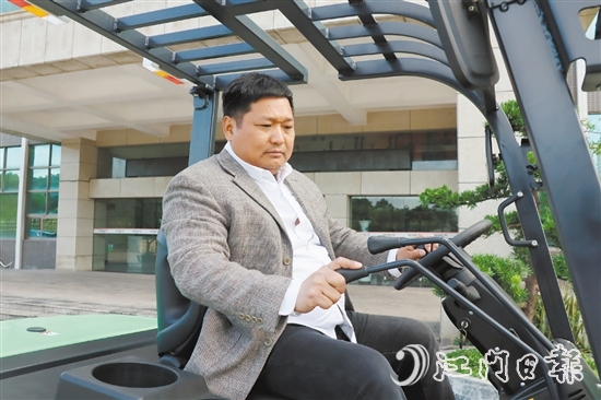 廖其章带领欧能设备不断深耕智能化产品的研发生产。