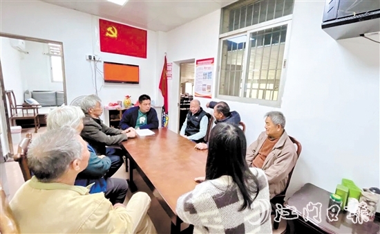 白沙镇通过建立人才议事制度，助力实现乡村治理新局面。