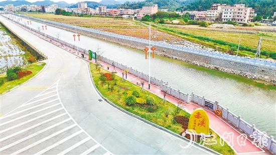 赤溪镇通过岸线整治、慢行系统建设、危桥改造等一系列措施，让白宵河实现从单一防洪功能向综合生态廊道的华丽转身。