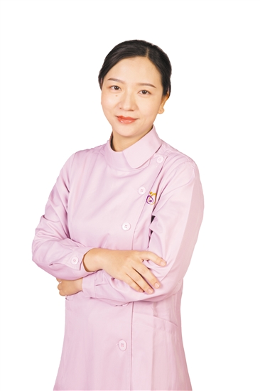 黄燕斐