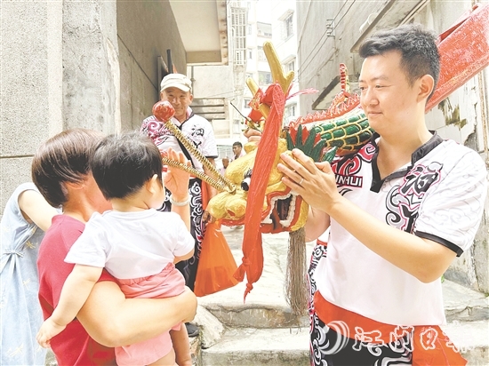 泗丫村将“扒旱龙”的习俗保留下来。