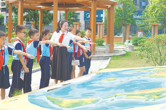 陈艳丹立足侨乡文化，打造出一系列独具特色的实践活动。