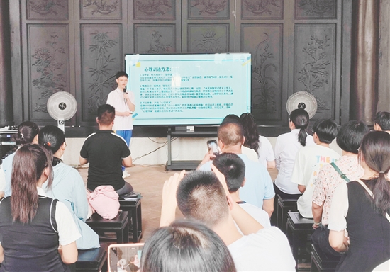 新会高考优秀学子结合自身经历分享经验。 新会高考优秀学子结合自身经历分享经验。