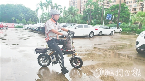 从跑长途运输到做代驾司机，许凯最珍惜的是“能顾家”。