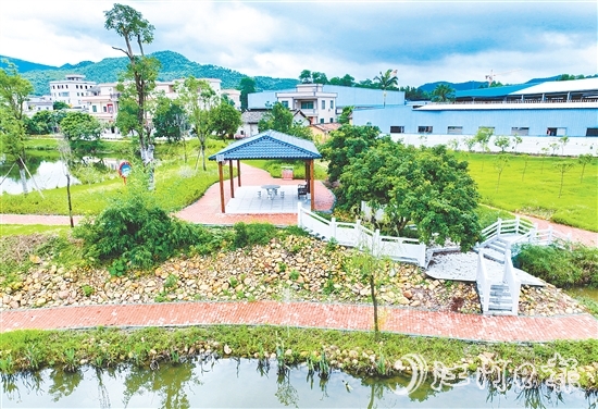 址山镇云东村好人公园。