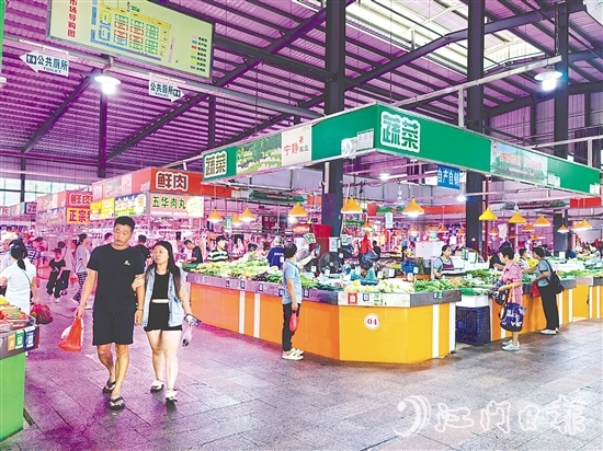 整治后的会城仁义市场干净整洁。