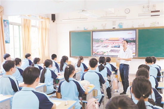 李思扬已扎根乡村教育十几年。