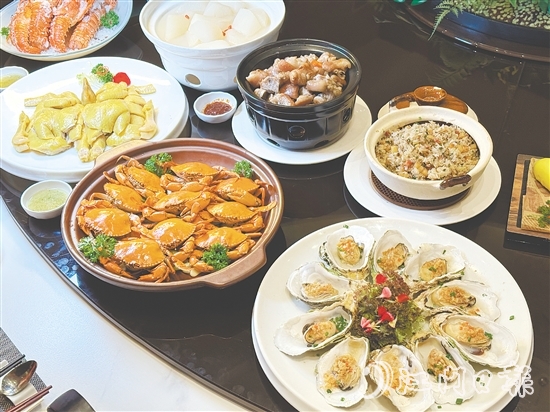 台山餐饮企业结合十五运会赛事,特意推出台山“乡味家宴”菜式。 台山餐饮企业结合十五运会赛事,特意推出台山“乡味家宴”菜式。