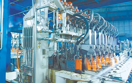 截至目前，粤玻公司累计获得28项授权专利，从生产设备到检测环节，技术创新贯穿全流程。