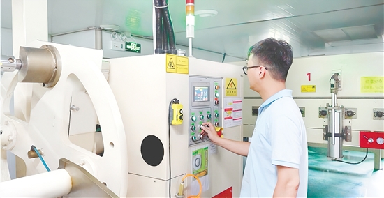 企业在实验大楼配备先进的检测设备，建立专业的品控及研发团队，保证产品质量稳定。