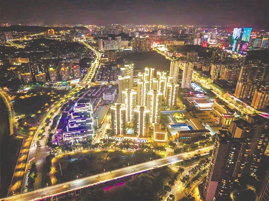 江侨路东段地块将迎来新变化,变得更加繁荣兴旺。 江侨路东段地块将迎来新变化,变得更加繁荣兴旺。