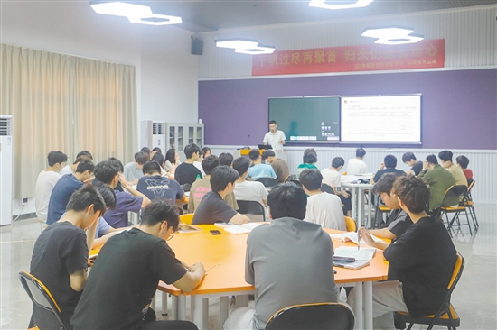 “产教评”技能生态链建设在江门落地。