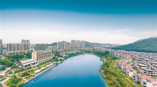 近日,第十一届(2023-2024年度)“广厦奖”颁奖仪式在北京举行,鹤山共和碧桂园·天麓湖盈翠苑一期项目荣获该国家级行业最高荣誉。 近日,第十一届(2023-2024年度)“广厦奖”颁奖仪式在北京举行,鹤山共和碧桂园·天麓湖盈翠苑一期项目荣获该国家级行业最高荣誉。