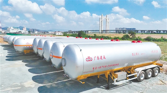 广东中科建成低温储运装备制造项目一期工程进入试生产阶段。