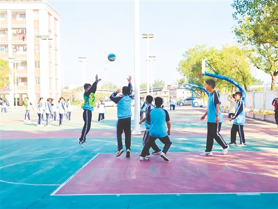 学生们在“乐学”氛围中实现全面发展。