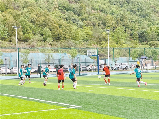 体育设施的完善让市民尽享运动乐趣。