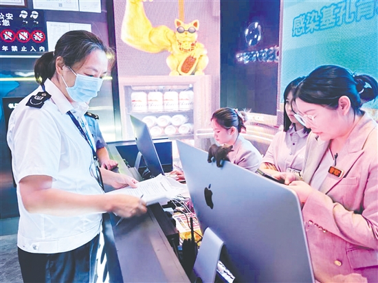 开平市人社局联合公安、文广旅体、消防等多部门开展联合执法检查。 开平市人社局联合公安、文广旅体、消防等多部门开展联合执法检查。