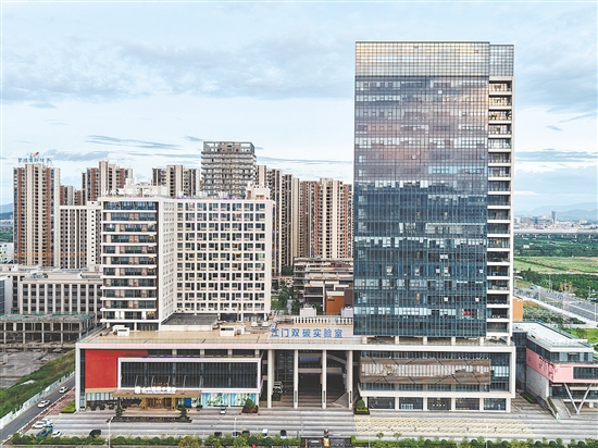 新会区依托江门双碳实验室等重要平台,大力推动创新,发展新质生产力。 新会区依托江门双碳实验室等重要平台,大力推动创新,发展新质生产力。