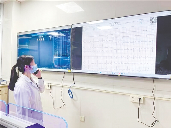 台山市医共体构建“心电一张网”，县级三甲医院的心电诊断能力直接“下沉”至台山全市18家基层分院和部分村卫生站。