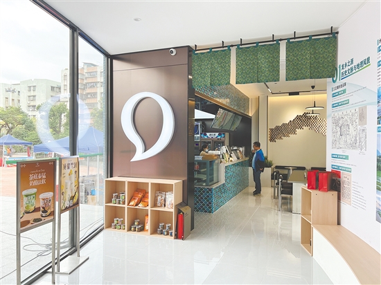 三江镇有了新的城镇形象窗口和“会客厅”。