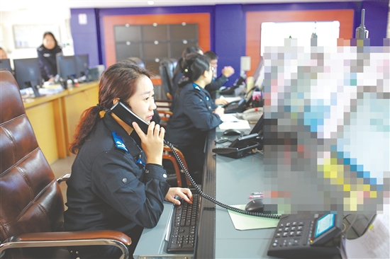 恩平市公安局110年均接听群众来电5.1万个。 恩平市公安局110年均接听群众来电5.1万个。