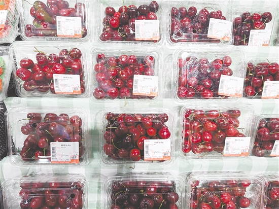车厘子价格下探，得到消费者青睐。