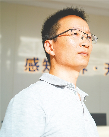 李树成，广东润宇传感器股份有限公司副总工程师，他以技术革新推动传感器技术迭代发展，使公司的技术由原来的追赶状态蜕变为领先状态，获发明专利9项，实用新型专利3项。